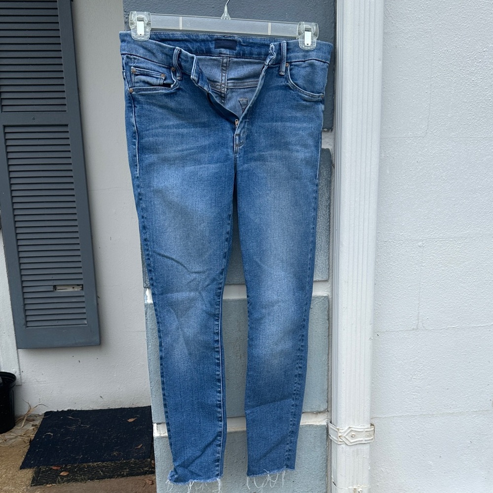 Mother High Waisted Looker Ankle Hop On Hop Off Fray Size 26